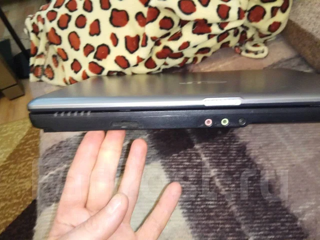Hasee. 15.4", 2,4����, ��� 2048 ��, ���� 160���, WiFi: 1 ����