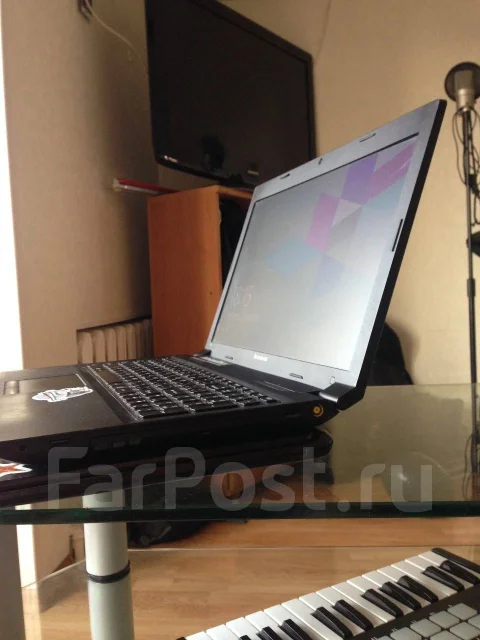 Lenovo B590. 15.6", 2,4����, ��� 4 ��, ���� 300���, WiFi: 1, Bluetooth: 1, ����������� �� 6��. ����