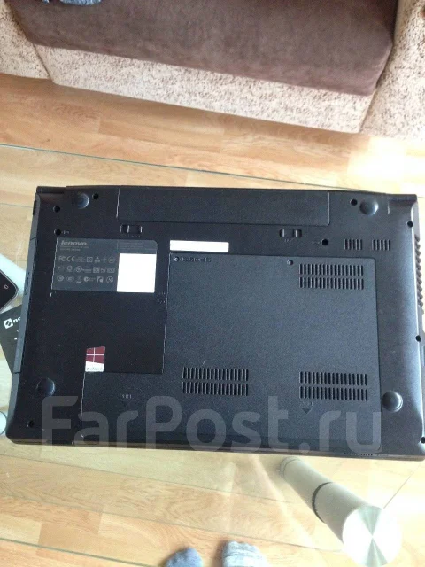 Lenovo B590. 15.6", 2,4����, ��� 4 ��, ���� 300���, WiFi: 1, Bluetooth: 1, ����������� �� 6��. ����