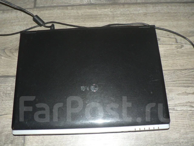 LG E200. 12", ��� 2048 ��, ���� 120���, WiFi: 1, Bluetooth: 1 ����