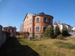 Продается загородный дом от собственника в поселке Новом. р-н пос. Новый, площадь дома 519 кв. м., централизованный водопровод, электричество 10 кВт...