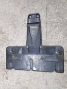 Защита кпп. Audi A8, 4E2, 4E8 Audi S Audi S8, 4E2, 4E8 Двигатели: ASB, ASE, ASN, BBJ, BDX, BFL, BFM, BGK, BGN, BHT, BMC, BNG, BPK, BSB, BSM, BTE, BVJ...