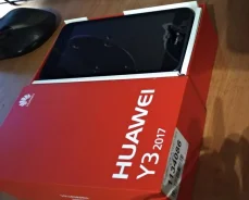 Huawei Y3. �/�
