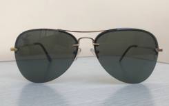 Очки Ray-Ban.