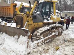 Komatsu D65E-12. Бульдозер Komatsu D 65E-12, 11 040 куб. см.