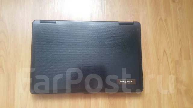 eMachines E525. 15.6", 1 800����, ��� 2048 ��, ���� 160���, WiFi: 1, Bluetooth: 1, ����������� �� 2��. ����