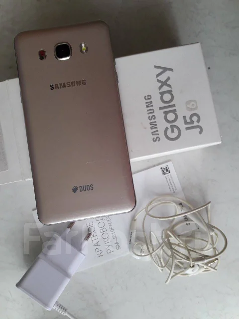 Samsung Galaxy J5 2016. �/� ����
