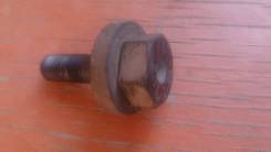 Болт коленвала. Nissan: Wingroad, Bluebird, Primera Camino, Primera, Avenir, Almera, Sunny, Civilian, Bluebird Sylphy, Expert, Tino, Pino, AD Двигател...