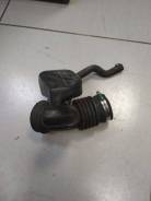 Патрубок воздухозаборника. Nissan X-Trail, NT30, PNT30, T30 Двигатели: QR20DE, SR20VET