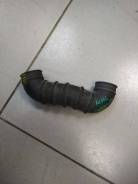 Патрубок воздухозаборника. Mitsubishi Delica, P05V, P05W, P15V, P15W, P25V, P25W, P35W, P45V Mitsubishi L300, P05V, P15V, P15W, P25V, P25W, P45V Двига...