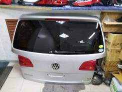 Дверь багажника. Volkswagen Touran, 1T3 Двигатели: CAVB, CAVC, CAYB, CAYC, CBZB, CDGA, CFHC, CFHF, CFJA, CFJB, CLCA, CTHA, CTHB, CTHC, BMN, BKD, BXJ...