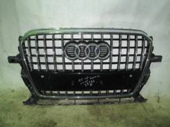 Решетка радиатора. Audi Q5, 8RB Двигатели: AAH, CDUC, CDUD, CGLC, CGLD, CGQB, CHJA, CJCA, CJCB, CJCD, CMGB, CNCB, CNCD, CNCE, CNHA, CNHC, CPMA, CPMB...