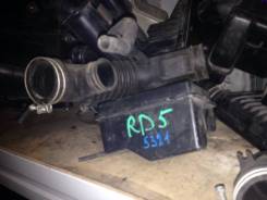 Патрубок воздухозаборника. Honda CR-V, RD4, RD5 Двигатели: K20A, K20A4