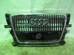 Решетка радиатора. Audi Q5, 8RB Двигатели: AAH, CAEB, CAGA, CAGB, CAHA, CAHB, CALB, CCWA, CCWB, CDNA, CDNB, CDNC, CGLA, CGLB, CHJA, CJCA, CJCB, CMGA