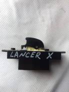 Кнопка стеклоподъемника. Mitsubishi: Lancer Evolution, Grandis, Delica D:5, L200, Colt Plus, Lancer, ASX, Pajero Sport, RVR, Pajero, Nativa, Montero...