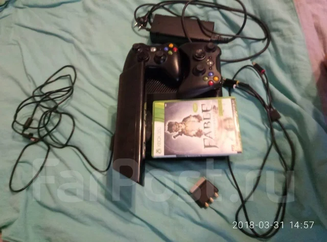 Microsoft Xbox 360 E. ��� ����� �� ������� ����