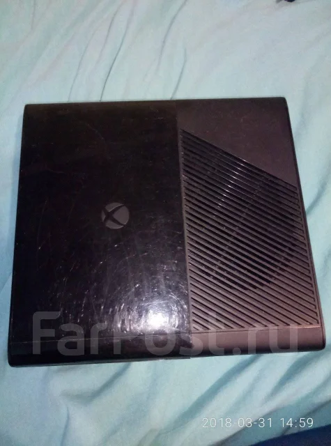 Microsoft Xbox 360 E. ��� ����� �� ������� ����