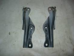 Крепление капота. Subaru Legacy, BE5, BE9, BEE, BES, BH5, BH9, BHC, BHE Subaru Impreza, GD2, GD3, GD9, GDA, GDB, GDC, GDD, GG2, GG3, GG9, GGA, GGB, GG...