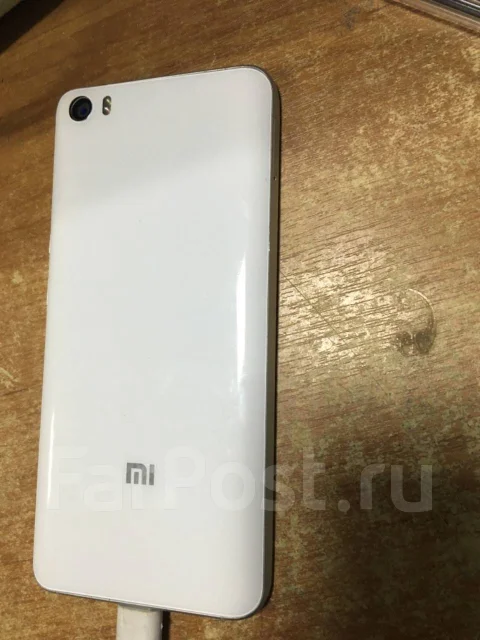 Xiaomi Mi5. �/�, �����, 4G LTE, Dual-SIM ����
