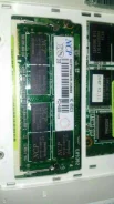 SO-DIMM DDR2.