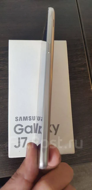Samsung Galaxy J7 2016. �/�, �������, 4G LTE, Dual-SIM ����