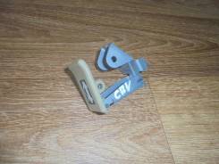 Ручка открывания капота. Honda CR-V, RE7 Двигатели: K24Z1, K24Z4, K24Z7