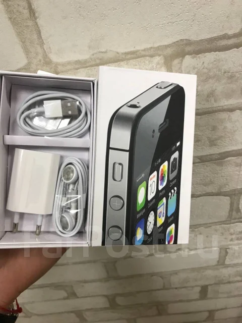 Apple iPhone 4s. ����� ����