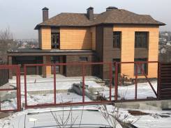 Продам коттедж , Район Радово 2. Улица Бринера 46, р-н Весенняя, площадь дома 330 кв. м., централизованный водопровод, электричество 30 кВт, отопление...