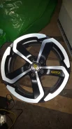 Dotz Hanzo. 8.0x17", 5x114.3, ET35 ����