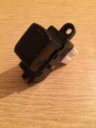Кнопка стеклоподъемника. Nissan: X-Trail, Elgrand, Presage, Micra C+C, Bluebird Sylphy, Skyline, Cube, Micra, Tiida Latio, Cabstar, Stagea, Qashqai, M...