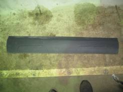 Накладка на дверь. Audi Q3, 8UB Двигатели: ALZ, CCTA, CCZC, CFFA, CFFB, CFGC, CFGD, CHPB, CLJA, CLLB, CPSA, CULB, CULC, CUWA, CYLA