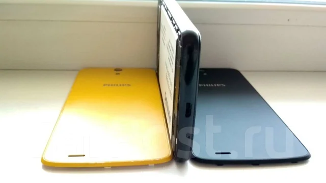 Philips Xenium V387. �/�, ������, 3G, Dual-SIM ����