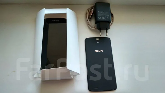 Philips Xenium V387. �/�, ������, 3G, Dual-SIM ����