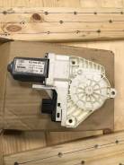 Стеклоподъемный механизм. Audi Q7, 4LB Двигатели: BAR, BHK, BTR, BUG, CCFA, CCFC, CCGA, CDVA, CJGD, CJTB, CJTC, CJWB, CJWC, CLZB, CNAA, CRCA, CTWA