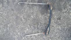 Крепление аккумулятора. Subaru Impreza, GH, GH2, GH3, GH6, GH7, GH8, GRB, GRF, GVB, GVF Subaru Impreza WRX STI, GRB, GRF, GVB, GVF Двигатели: EJ154, E...