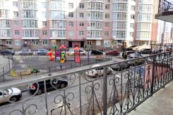 2-комнатная, улица Кирова 25г. Вторая речка, частное лицо, 53 кв. м. Вид из окна днём