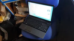 Samsung 300E5C. 15.6", 2,4����, ��� 4 ��, ���� 500���. ��� �����