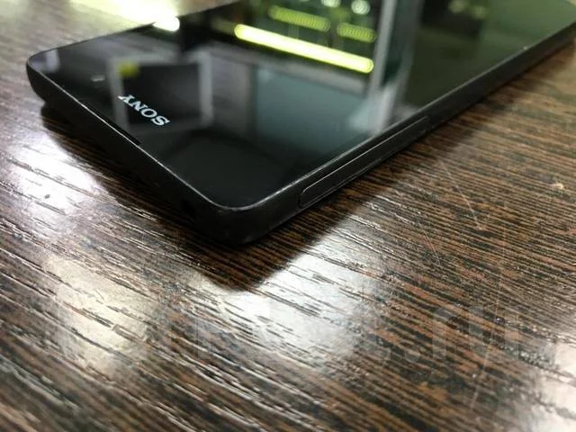 Sony Xperia E5. �/�, Dual-SIM. ��� ����� �� ���������� ����