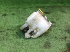 Бачок стеклоомывателя. Subaru Legacy, BE5, BE9, BEE, BES, BH5, BH9, BHC, BHE Subaru Legacy B4, BE5 Двигатели: EJ201, EJ202, EJ204, EJ206, EJ208, EJ254...