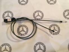 Тросик замка капота. Mercedes-Benz S-Class, V220, W220 Двигатели: M112E28, M112E32, M112E37, M113E43, M113E50, M113E55, M137E58, M137E63, M275E55, M27...
