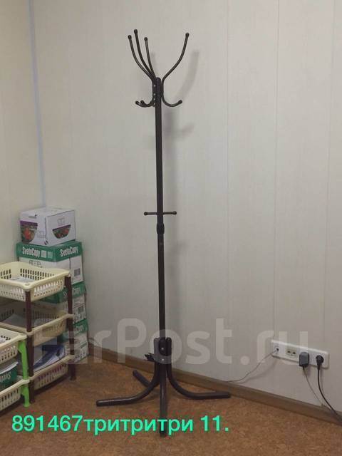 Вешалка напольная комфорт 5 крючков, новый, в наличии. Цена: 2 350₽ во ...