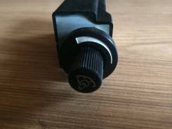 Реостат подсветки щитка приборов. Mitsubishi Pajero, V21C, V21W, V23C, V23W, V24C, V24W, V24WG, V25W, V26W, V26WG, V33W, V41W, V43W, V44W, V44WG, V45W...