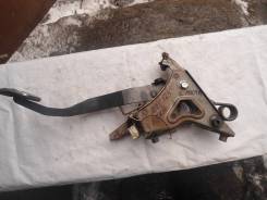 Накладка на педаль. Toyota: WiLL VS, Allex, Corolla Axio, Corolla Verso, Corolla Fielder, Voltz, Corolla, Corolla Runx Двигатели: 2ZZGE, 1NZFE, 1ZZFE...