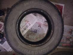 Roadstone Winguard SUV. Зимние, шипованные, 2013 год, 20 %, 2 шт
