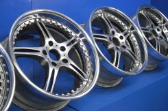 SSR Werfen GT-04. 8.5x18", 5x120, ET22 ����