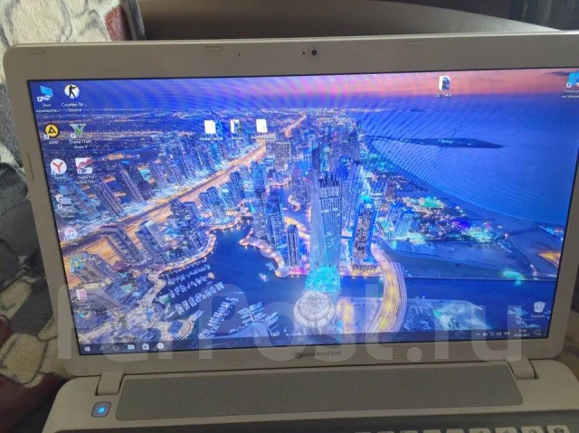 Packard Bell. 17.3", 2,4����, ��� 8 ��, ���� 500���, WiFi: 1, Bluetooth: 1, ����������� �� 12��. ����