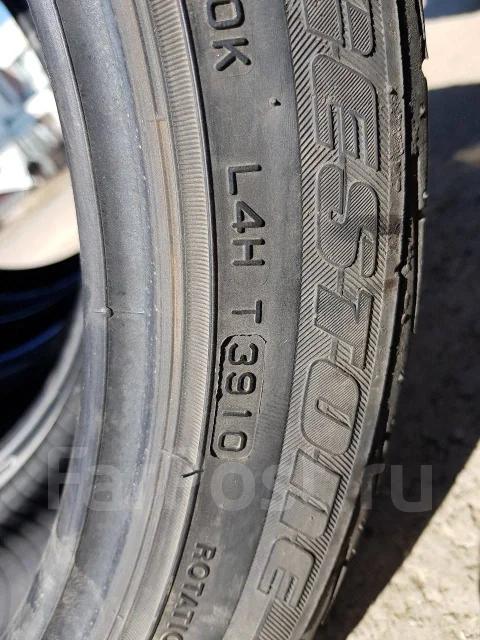 Bridgestone Potenza RE050A II. ������, 2010 ���, �/�, ����� 70 % ����