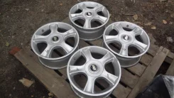 Niche Grand Prix. x16", ET35 ����