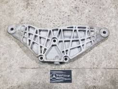 Крепление редуктора. Audi: A4 Avant, S, A4, Quattro, RS4, S4 Двигатели: AKE, ALT, ALZ, AMB, AMM, ASB, ASN, AUK, AVB, AVF, AVJ, AVK, AWA, AWX, AYM, BAU...