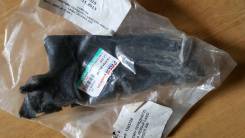 Крепление бампера. Toyota Land Cruiser, GRJ200, URJ200, URJ202, URJ202W, UZJ200, UZJ200W, VDJ200, J200 Двигатели: 1GRFE, 1URFE, 1VDFTV, 2UZFE, 3URFE